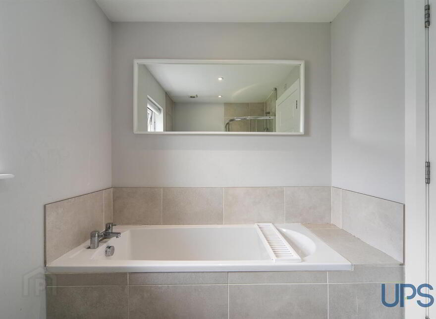 17 Huntingdon Hill, Lisburn, BT28 3GX