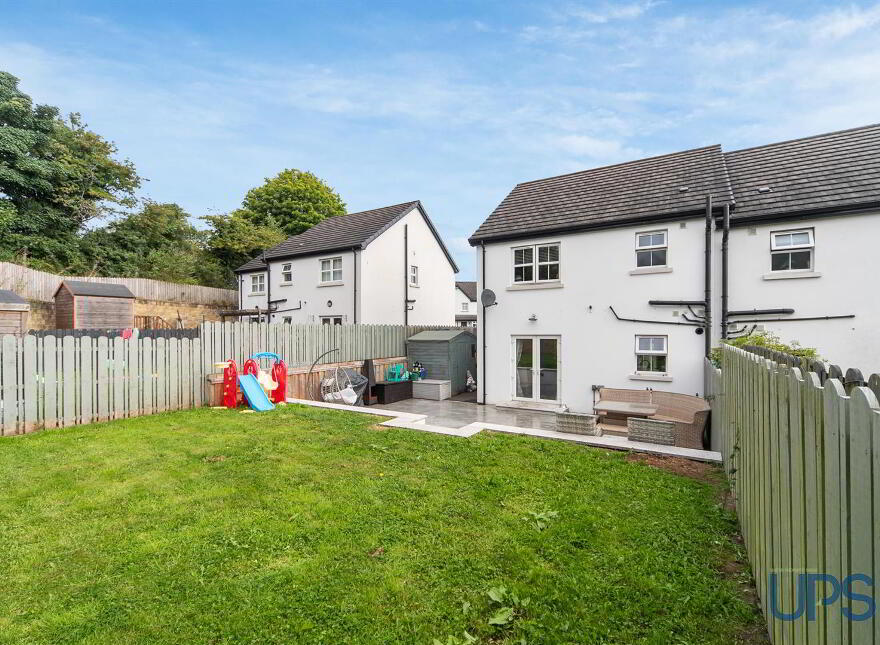 17 Huntingdon Hill, Lisburn, BT28 3GX