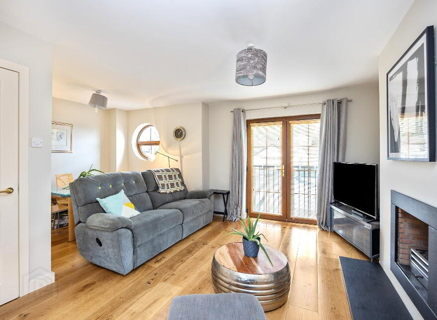 1 Mill Mews, Royal Hillsborough, BT26 6JD