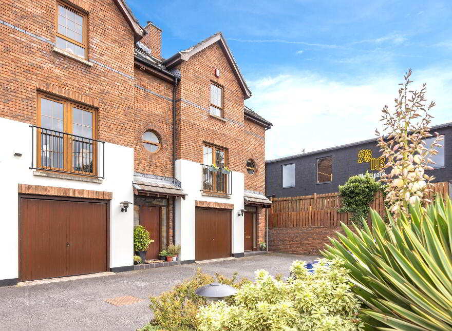 1 Mill Mews, Royal Hillsborough, BT26 6JD