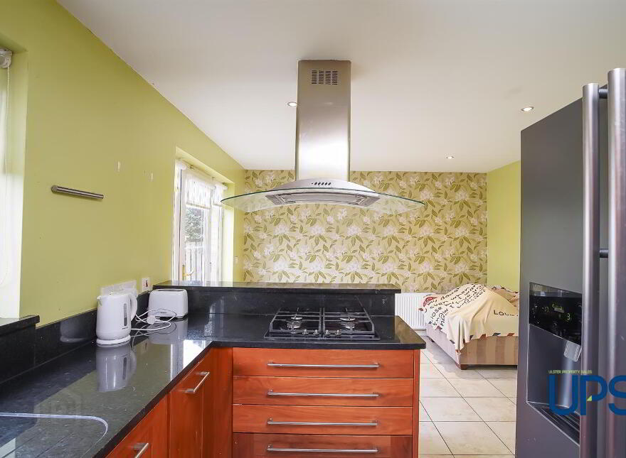 4 Lagmore View Gardens, Stewartstown Road, Dunmurry, Belfast, BT17 0FQ