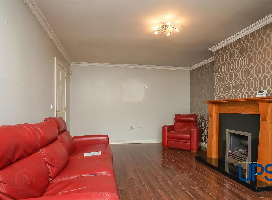 4 Lagmore View Gardens, Stewartstown Road, Dunmurry, Belfast, BT17 0FQ
