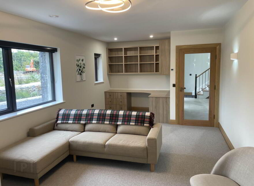 5 Ashford Pines, Cong, F31W895
