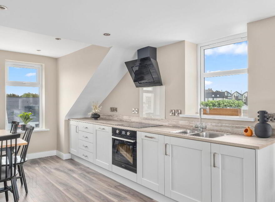 46D Dhu Varren, Portrush, BT56 8EW
