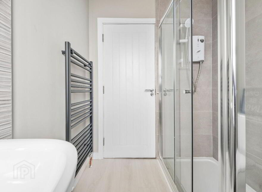 46D Dhu Varren, Portrush, BT56 8EW