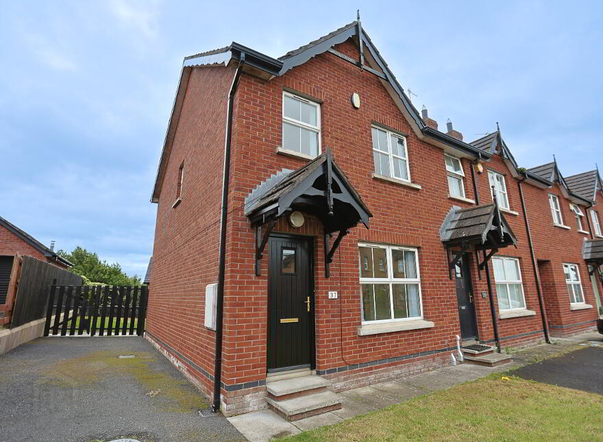 37 Carnreagh, Craigavon, BT64 3AL photo