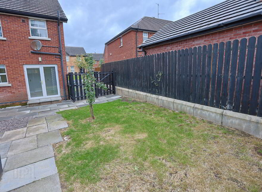 37 Carnreagh, Craigavon, BT64 3AL