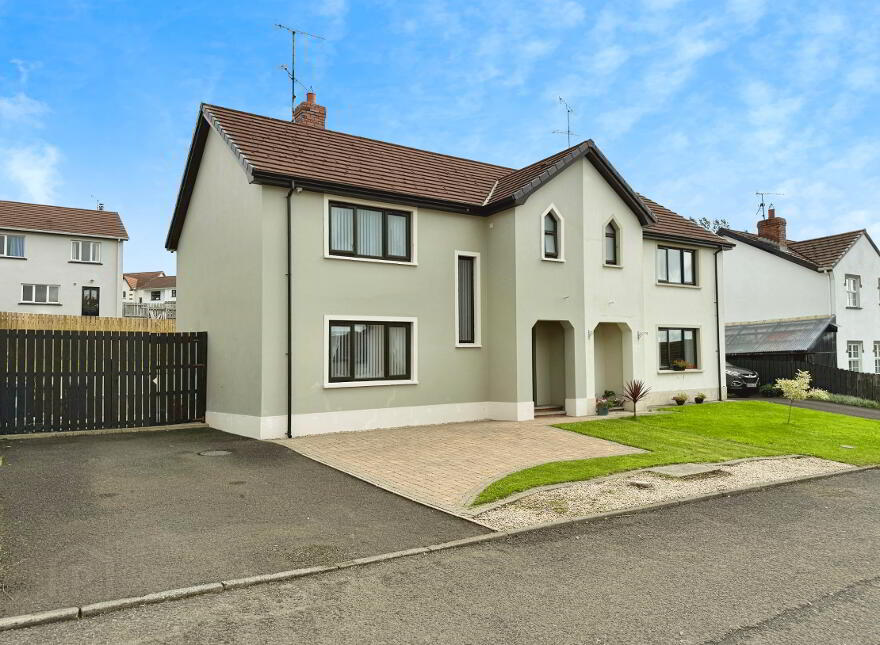 17 Manor Mews, Magherafelt, BT45 6QJ photo