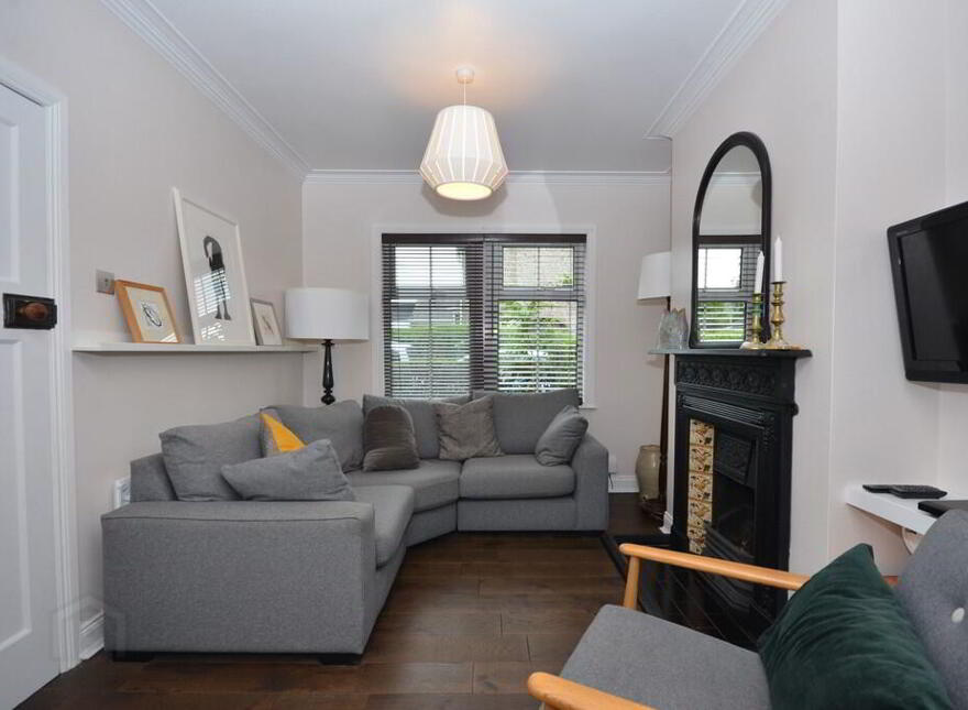 14 Loopland Road, Castlereagh, Belfast, BT6 9EA