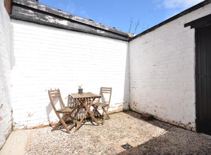 14 Loopland Road, Castlereagh, Belfast, BT6 9EA
