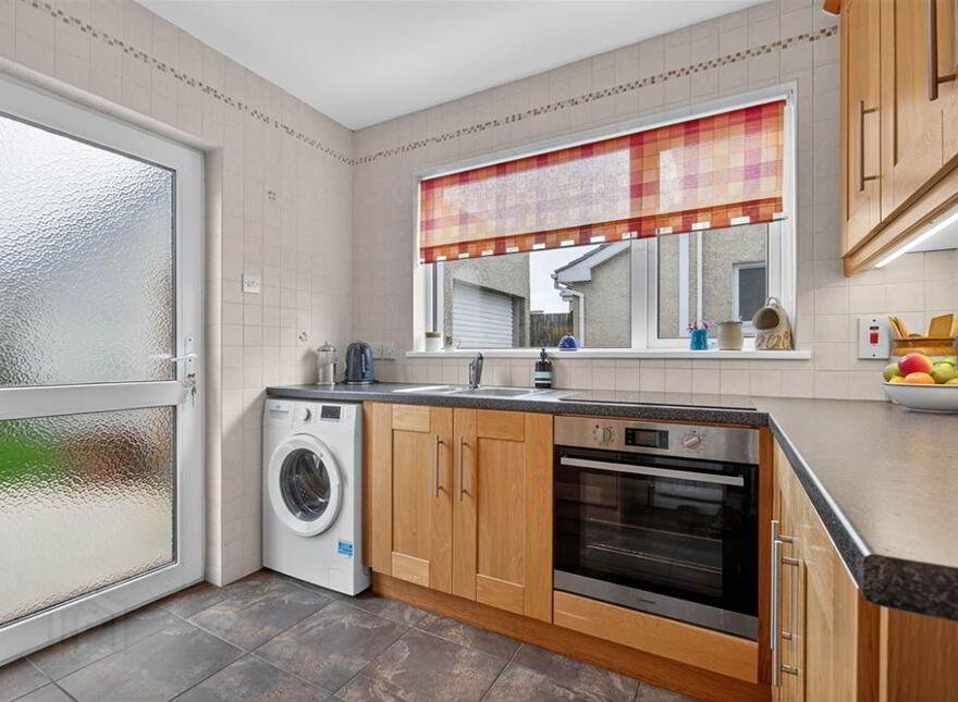 12 Lisanduff Avenue, Portballintrae, BT57 8RU