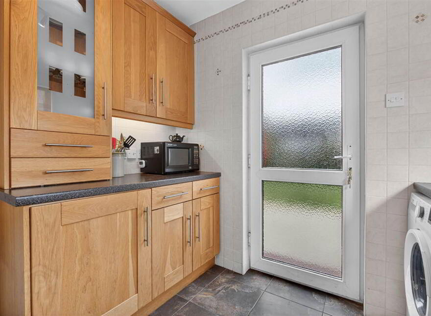 12 Lisanduff Avenue, Portballintrae, BT57 8RU