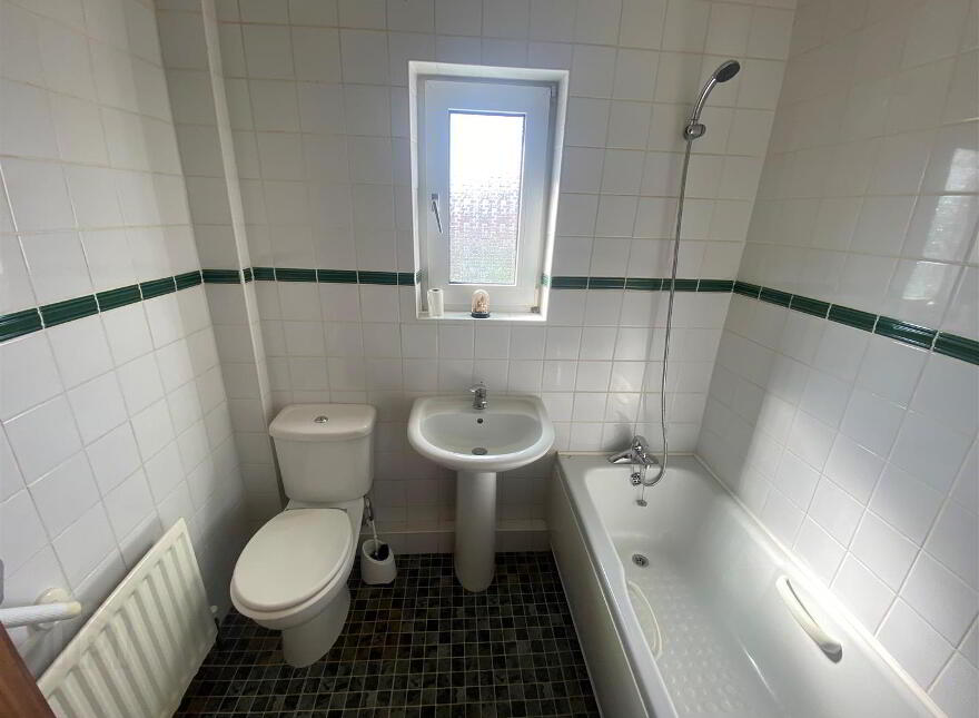 15 Silverstream Gardens, Bangor, BT20 3LS