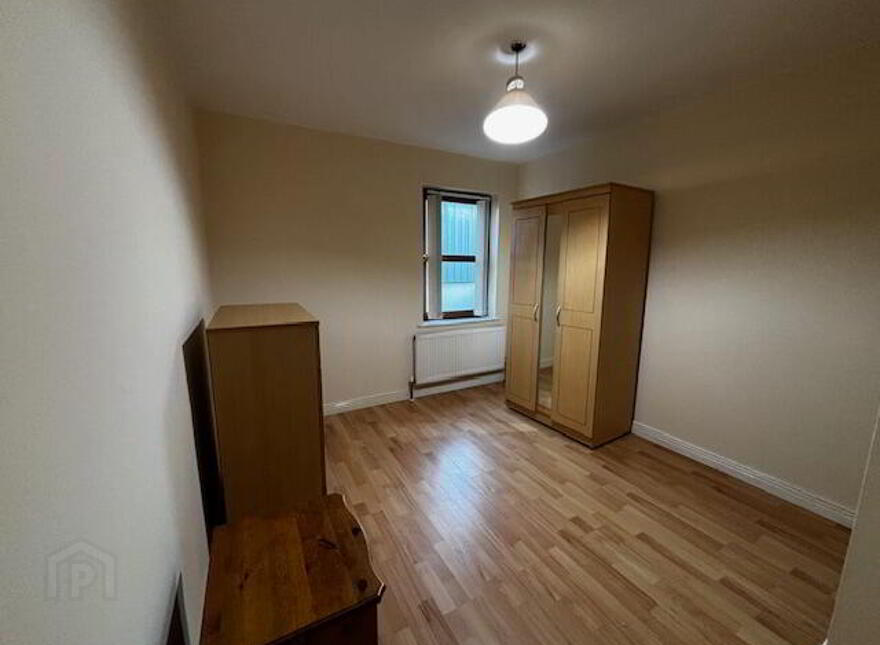 Apt, 3 Harbourview House, Newry Street, Warrenpoint, Newry, BT34 3GX