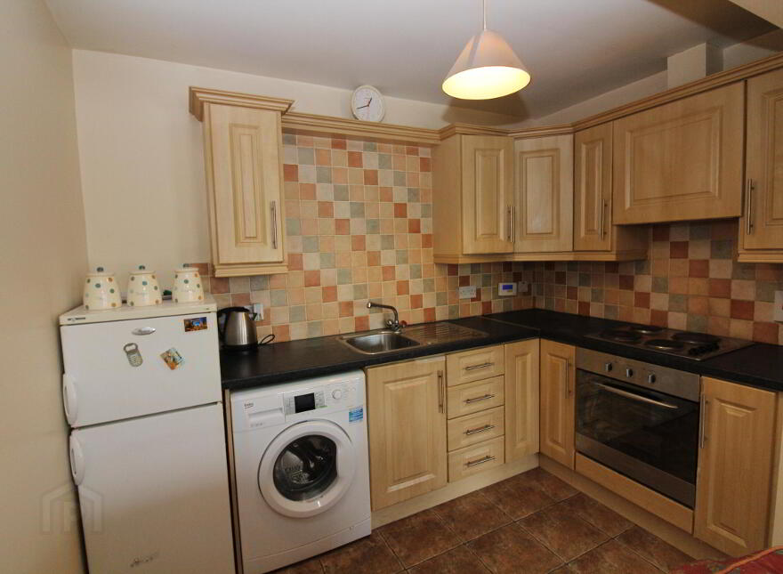 Apt, 3 Harbourview House, Newry Street, Warrenpoint, Newry, BT34 3GX