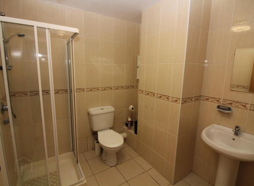 Apt, 3 Harbourview House, Newry Street, Warrenpoint, Newry, BT34 3GX