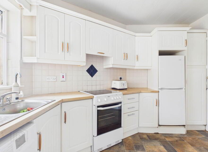 42 Árd Mhuire, Carrick-On-Suir, E32TW29