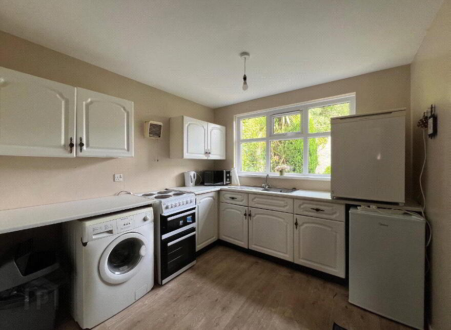 18 Main Street, Toomebridge, BT41 3TQ