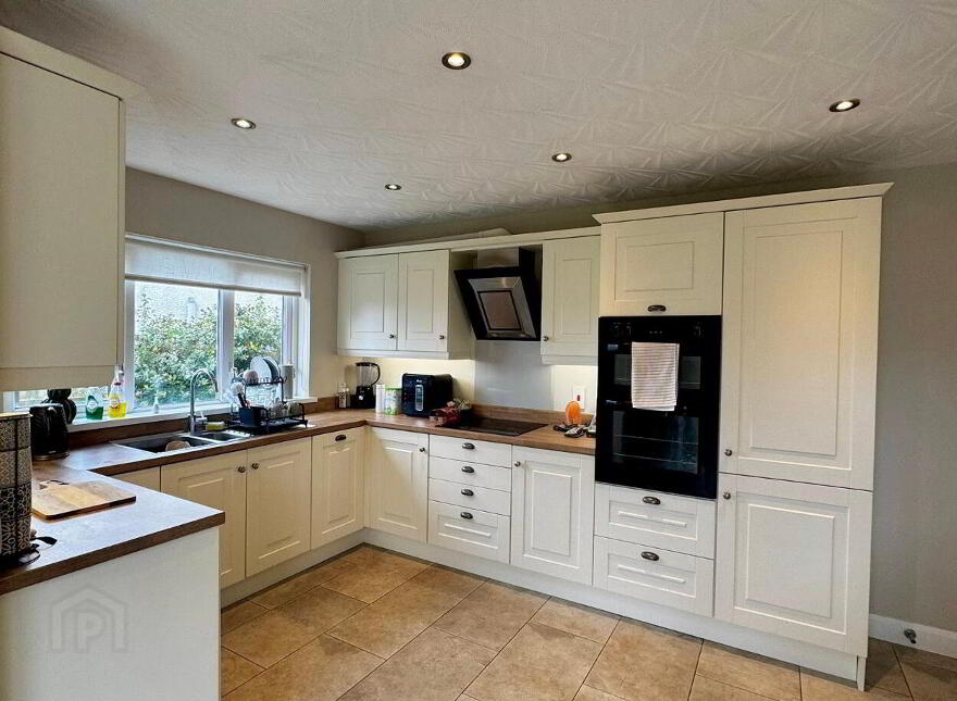 10 Castlehill Crescent, Ballymoney, BT53 6TL