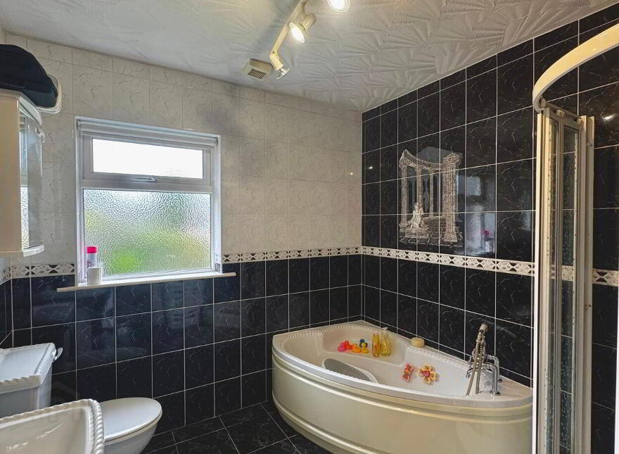 10 Castlehill Crescent, Ballymoney, BT53 6TL