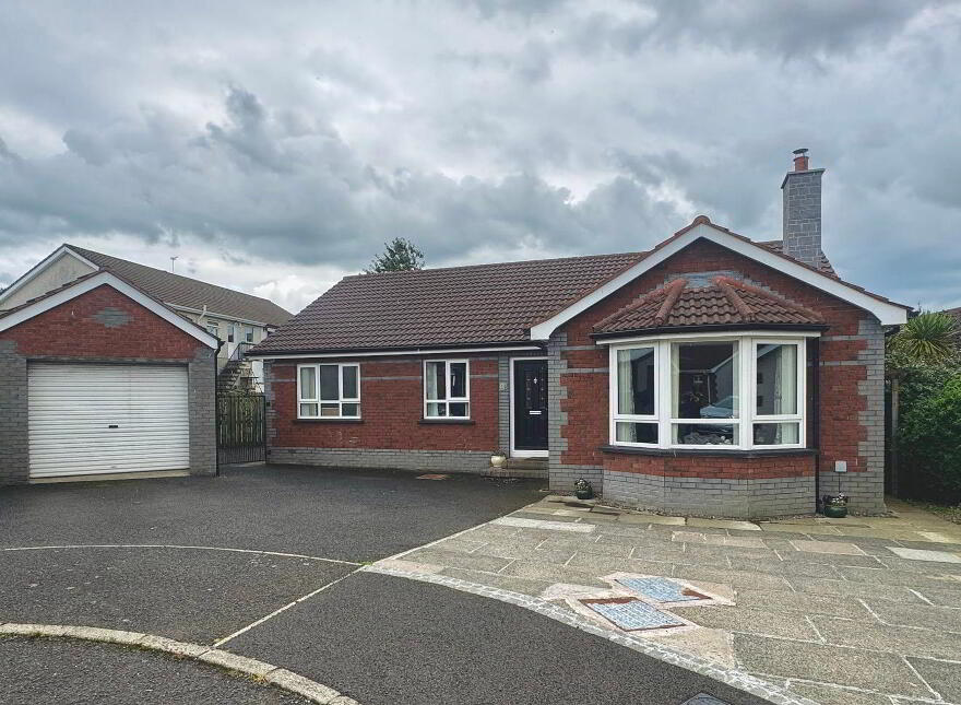 10 Castlehill Crescent, Ballymoney, BT53 6TL photo