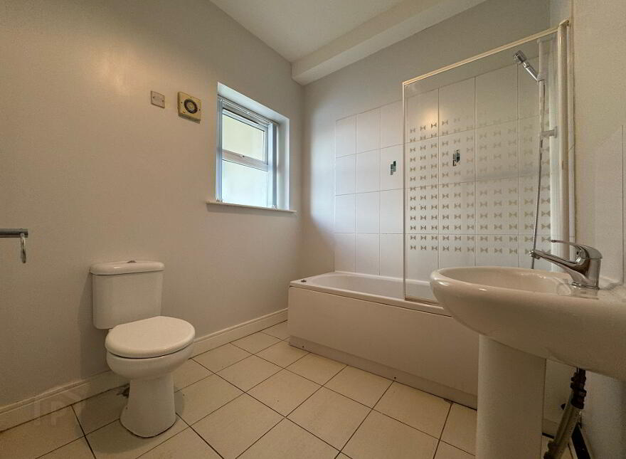 1 Cheston Close, Carrickfergus, BT38 7FL