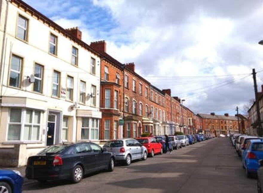 One Double Bedroom Available, 8 Cromwell Road, Belfast, BT7 1JW photo