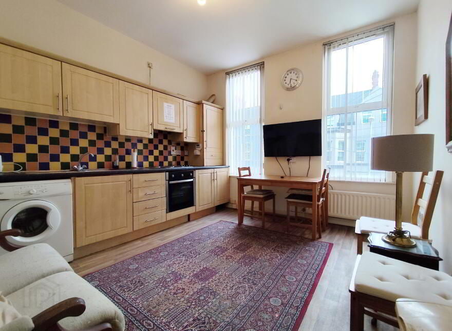 One Double Bedroom Available, 8 Cromwell Road, Belfast, BT7 1JW