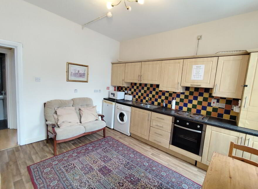 One Double Bedroom Available, 8 Cromwell Road, Belfast, BT7 1JW