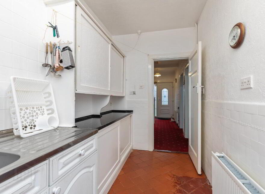 25 Summerhill Park, Belfast, BT5 7HE
