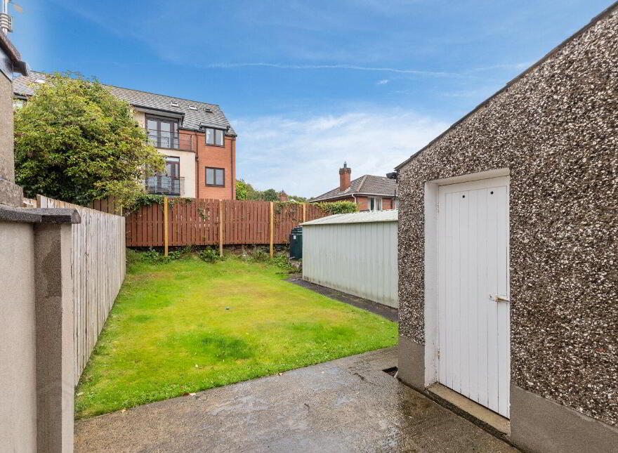 25 Summerhill Park, Belfast, BT5 7HE