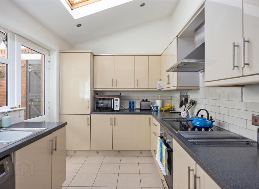 27 Aigburth Park, Belfast, BT4 1PQ