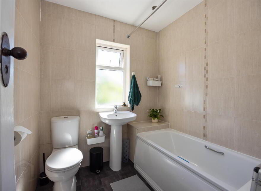 27 Aigburth Park, Belfast, BT4 1PQ