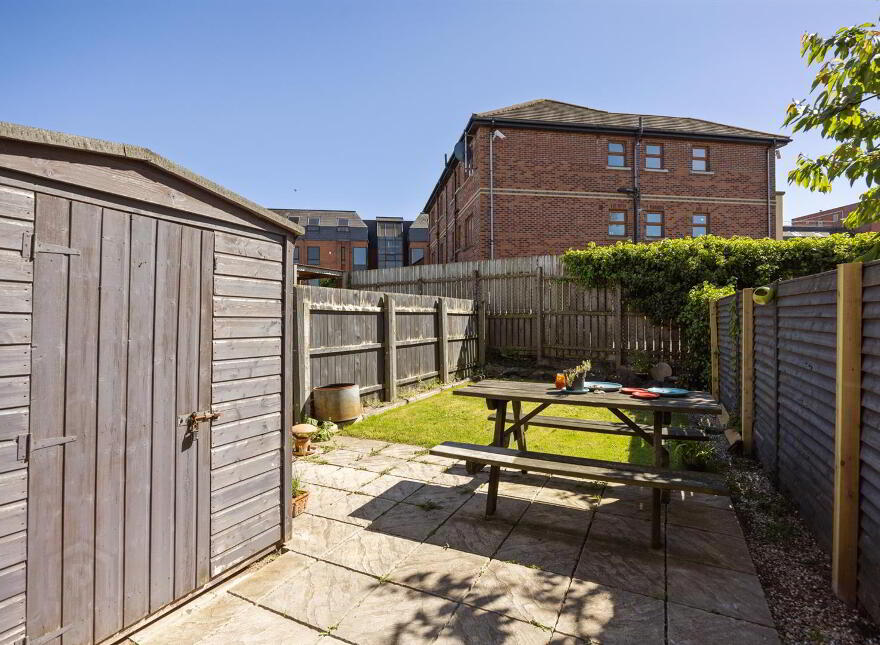 27 Aigburth Park, Belfast, BT4 1PQ