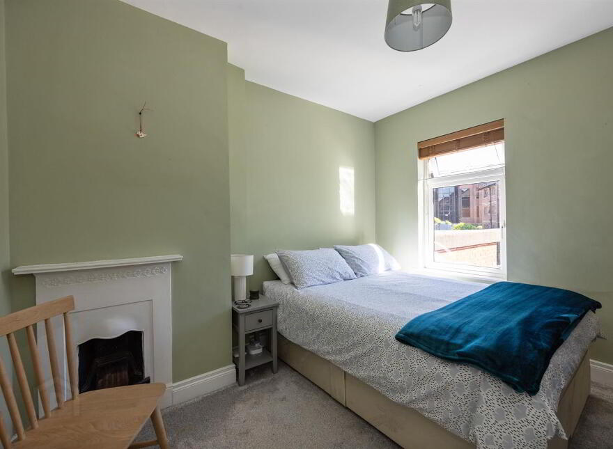 27 Aigburth Park, Belfast, BT4 1PQ