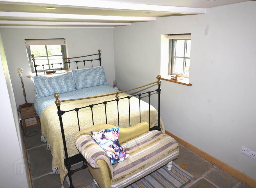 Hopesgate Cottage, Derryvale, Roscrea, E53HV58