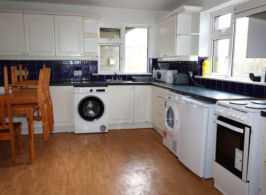 158 St. Brigid`s Place, Portlaoise, R32Y82F