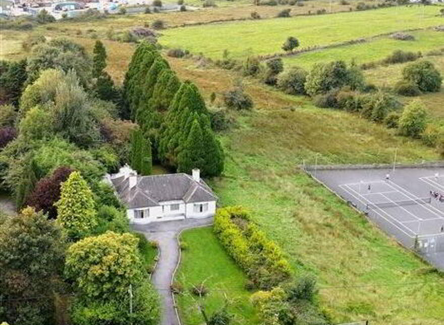 Convent Road, Ballaghaderreen, F45YK85