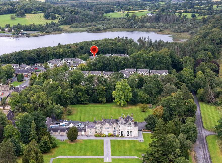 24 Mac Raghnaill Court, Lough Rynn, Mohill, N41TF61