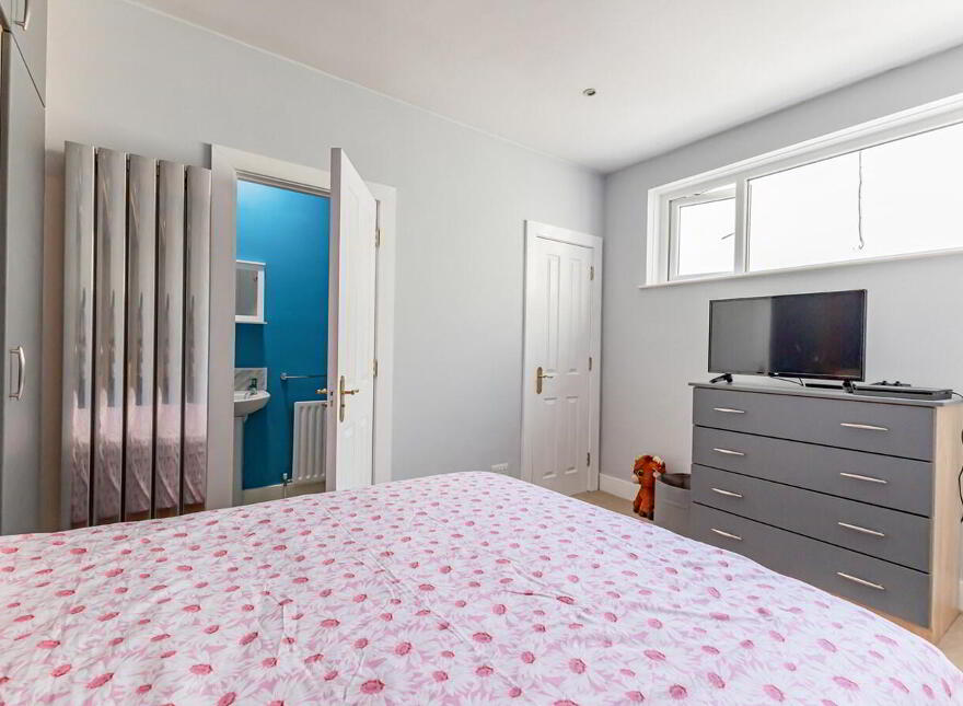 61 Lisburn Square, Lisburn, BT28 1TS