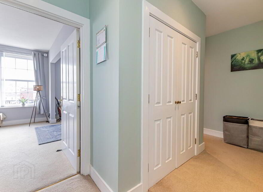 61 Lisburn Square, Lisburn, BT28 1TS