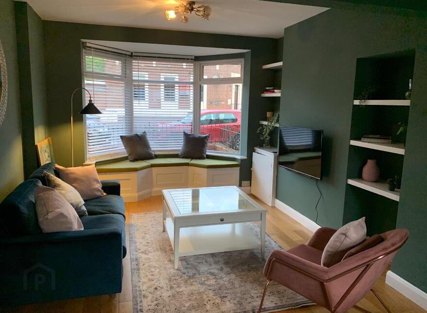 649 Lisburn Road, Belfast, BT9 7GT