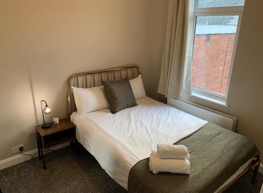 649 Lisburn Road, Belfast, BT9 7GT
