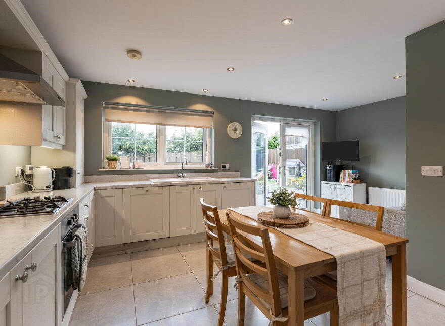 40 Ballyhenry Manor, Comber, Newtownards, BT23 5ZN