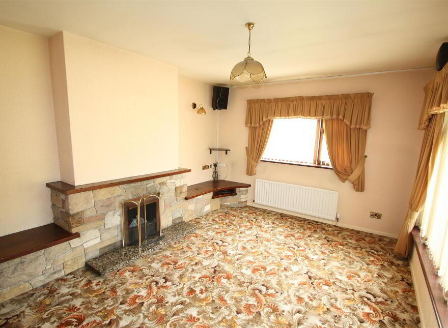14 Martinpoole Road, Ballynahinch, BT24 8JY