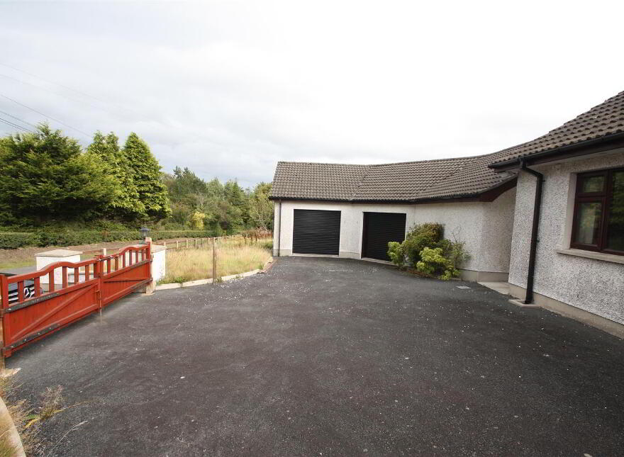 14 Martinpoole Road, Ballynahinch, BT24 8JY