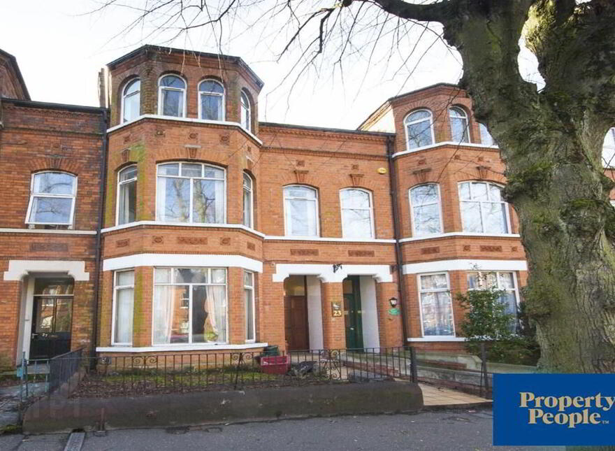 2, 25 Eglantine Avenue, Belfast, BT9 6DW