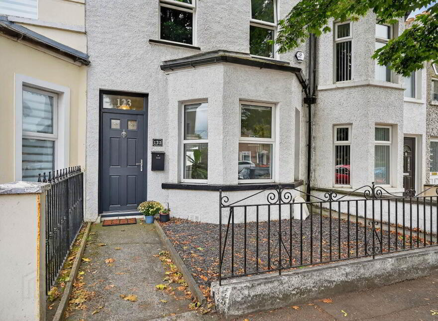 123 Belmont Road, Belfast, BT4 2AD