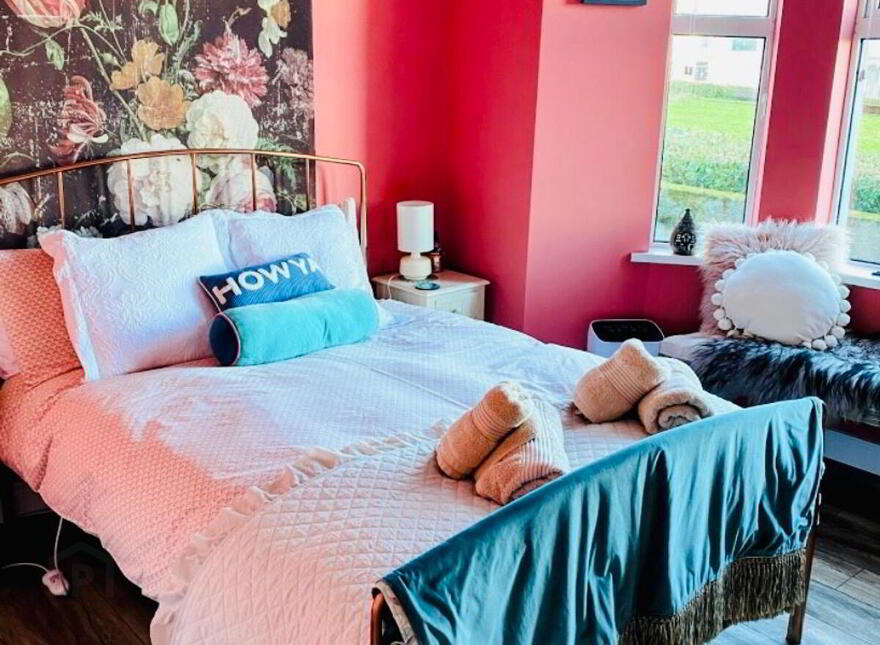 Port Pour Deux, 2 Antrim Gardens, Portrush, BT56 8AR