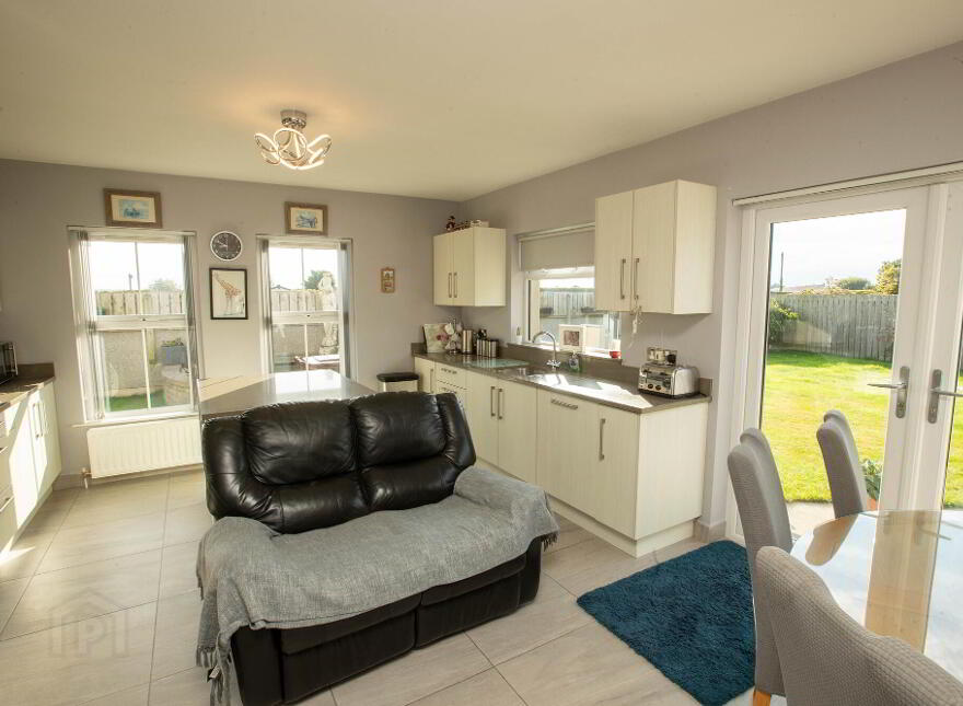 1 Glen Burren, Newcastle, BT33 0GF